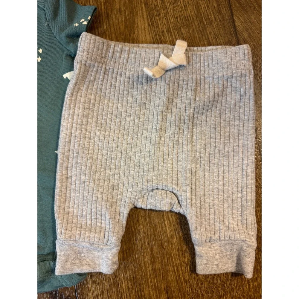 Newborn Baby Boy Bodysuits Shirts Jeans Pants Outfits Clothes Lot Dinosaurs